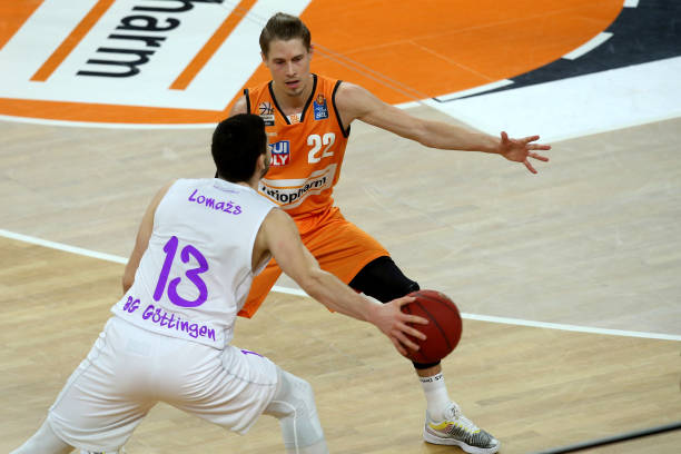 攻数量惊人 攻数量惊人